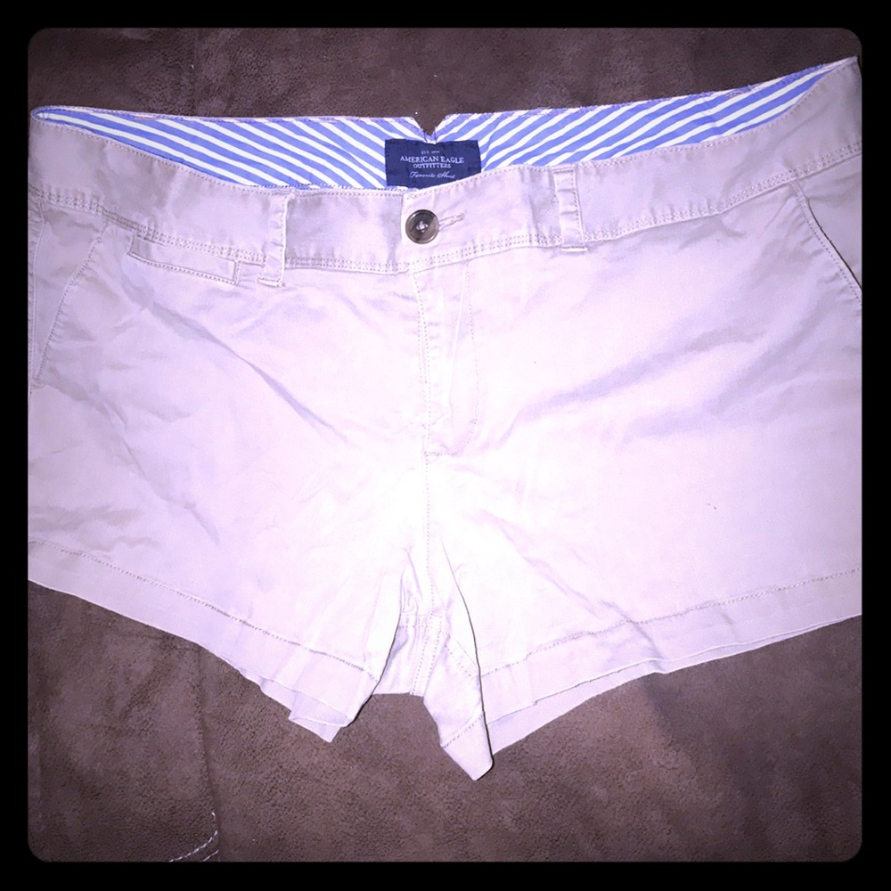 American Eagle women's shortie shorts khaki size18